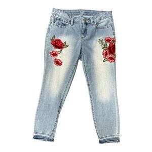 a.n.a - EC - Blue and Red Cropped Jeans with Bold Floral Embroidered Design